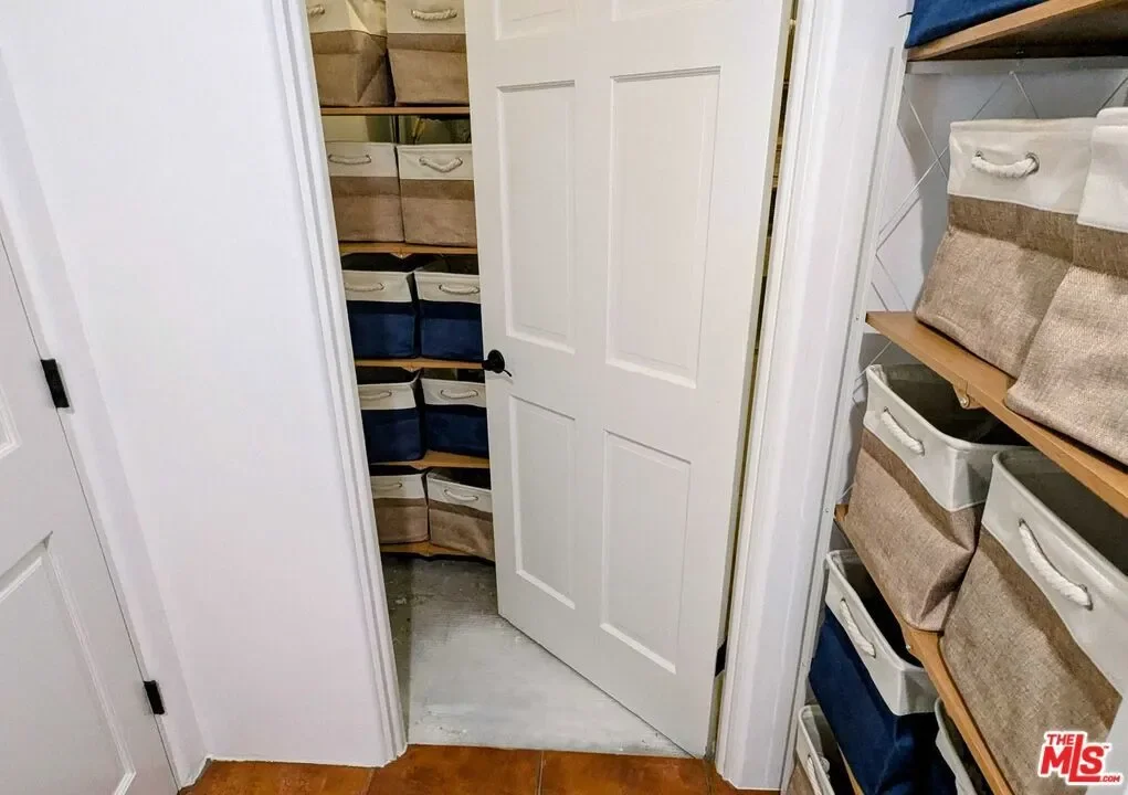 25648 Timpangos Drive, Hidden Hills, California, United States. - Photo 59