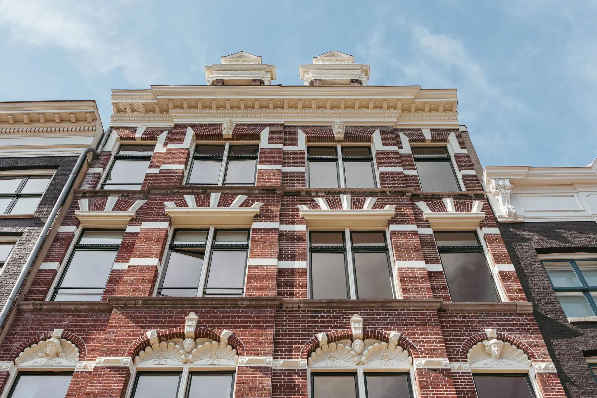 Exterior photo 11