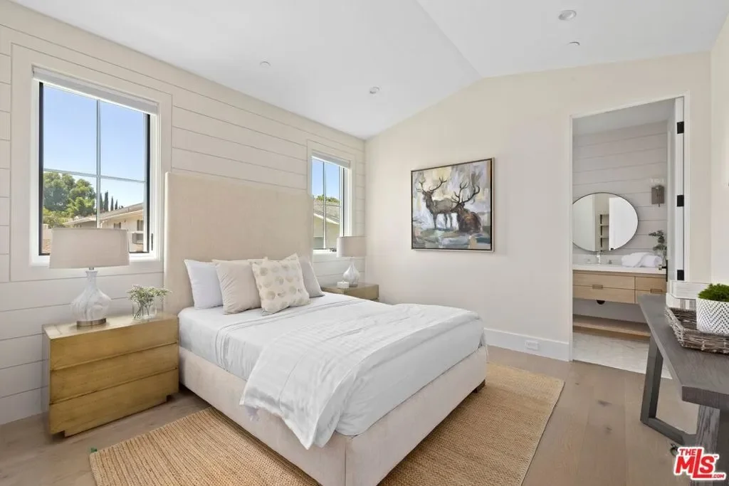 15125 Valley Vista Boulevard, Los Angeles, California, United States. - Photo 23