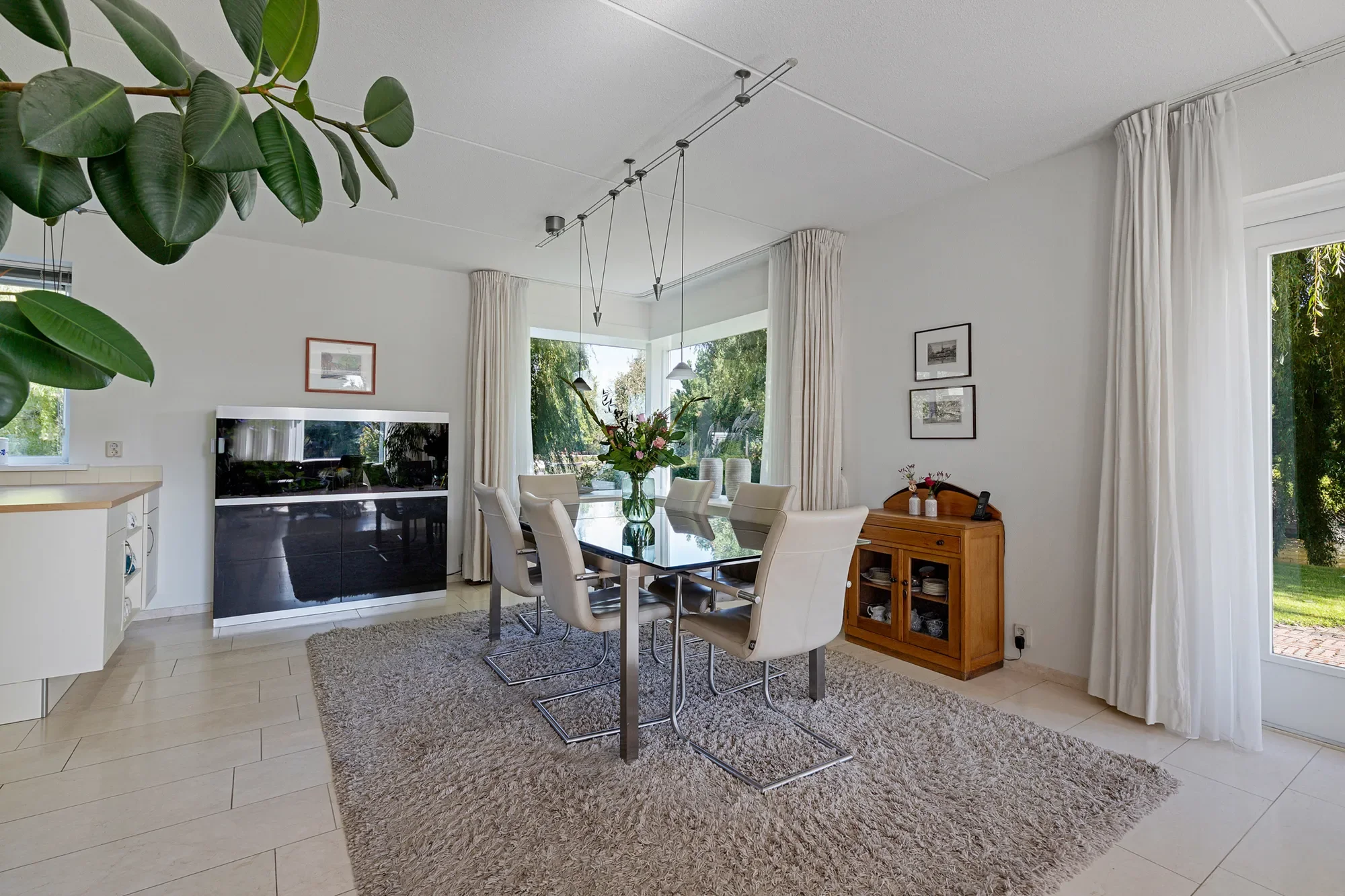 Gallery photo 10