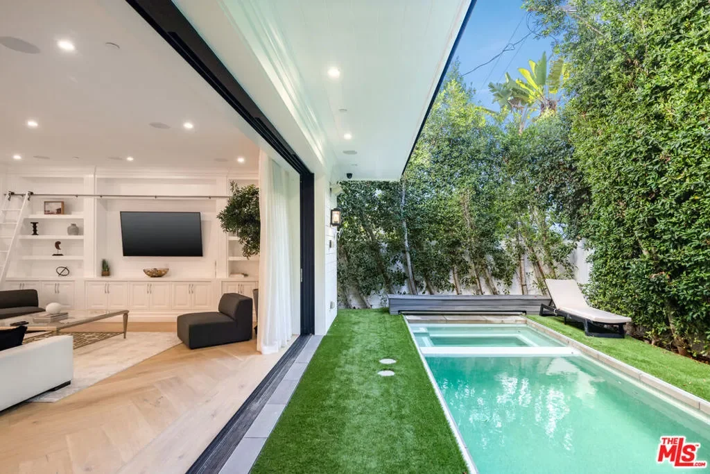 843 N Spaulding Avenue, Los Angeles, California, United States. - Photo 7