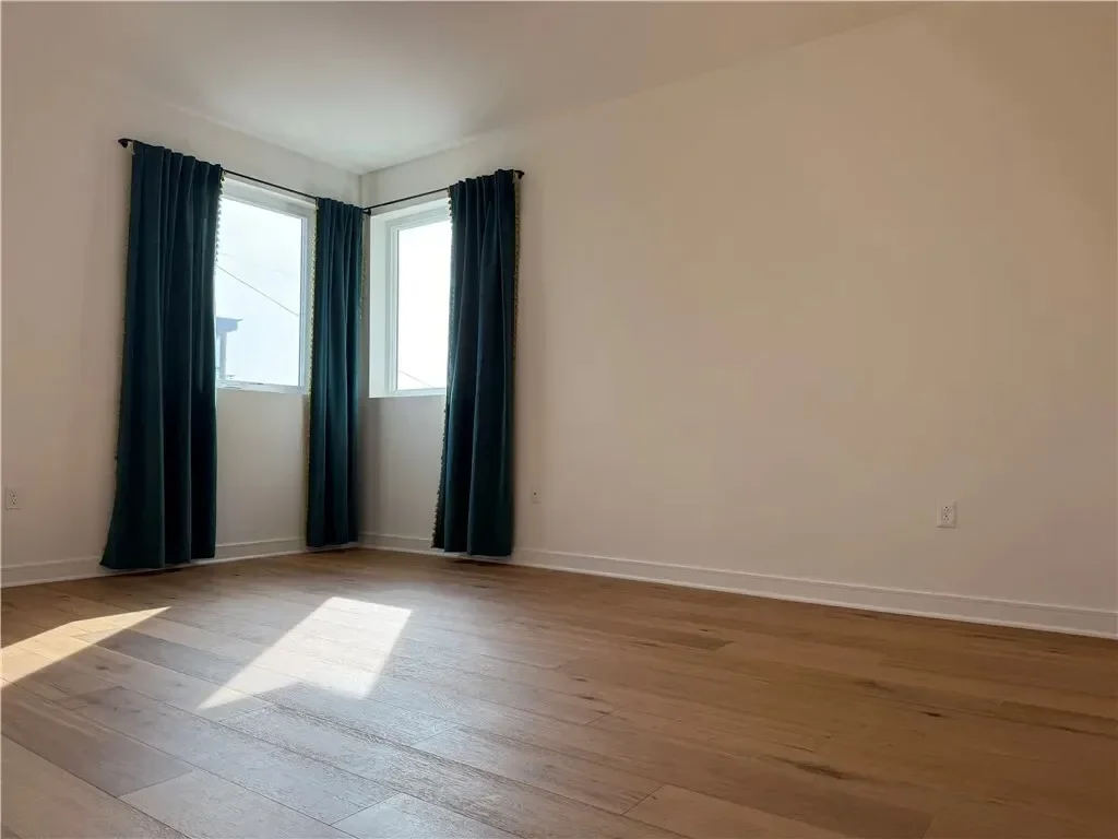 Gallery photo 6