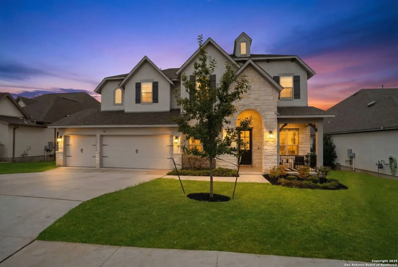 Exterior photo 2