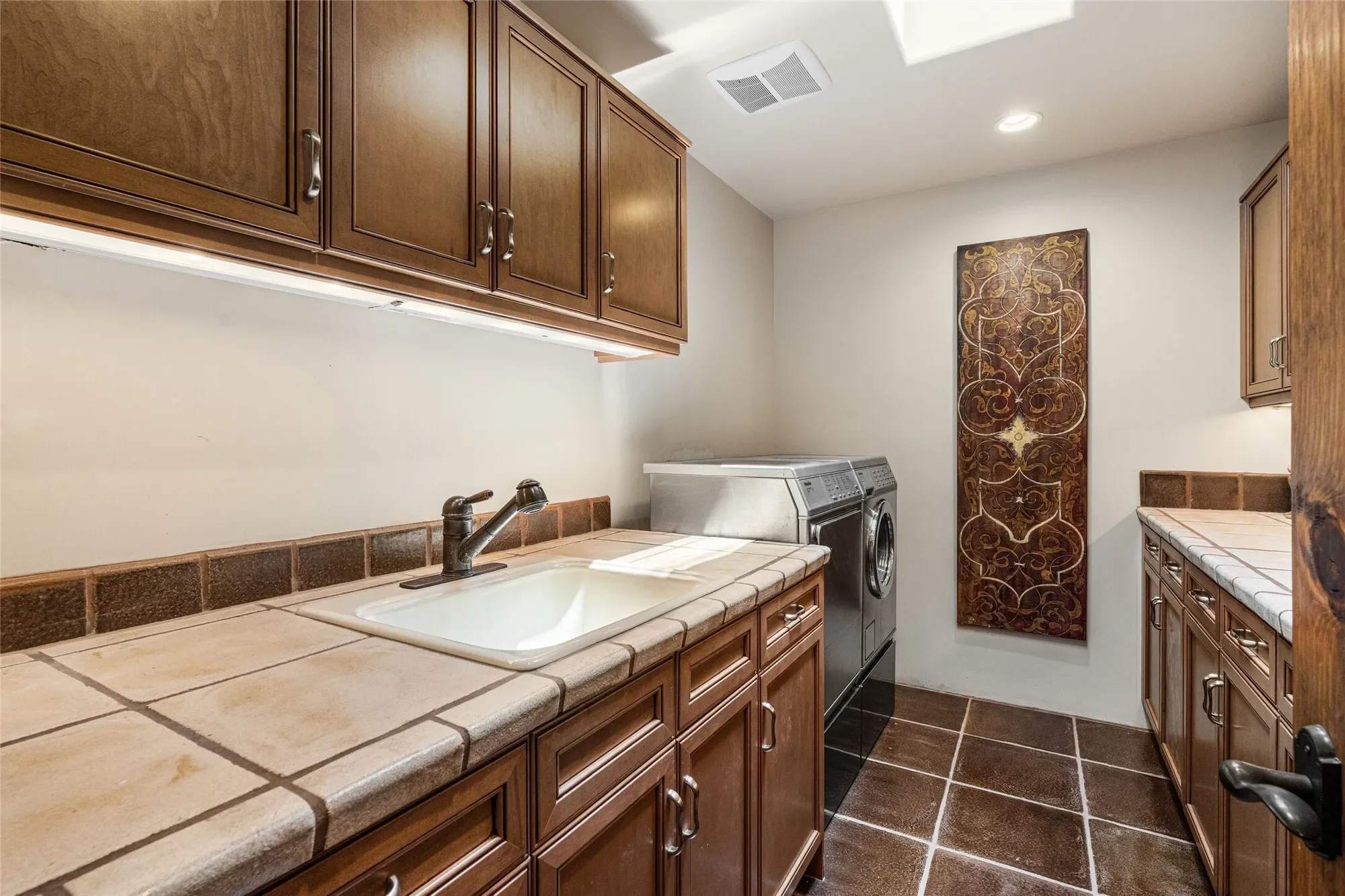 15 Calle Ojitos, Santa Fe, NM 87506, Santa Fe, New Mexico, United States. - Photo 30