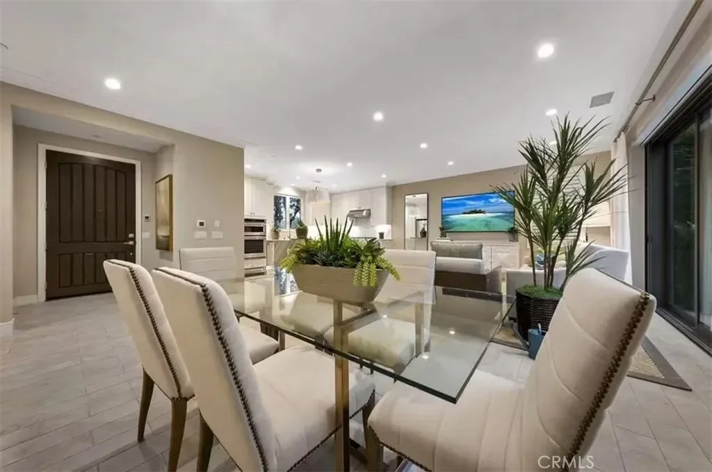 166 Villa Ridge, Irvine, California, United States. - Photo 2