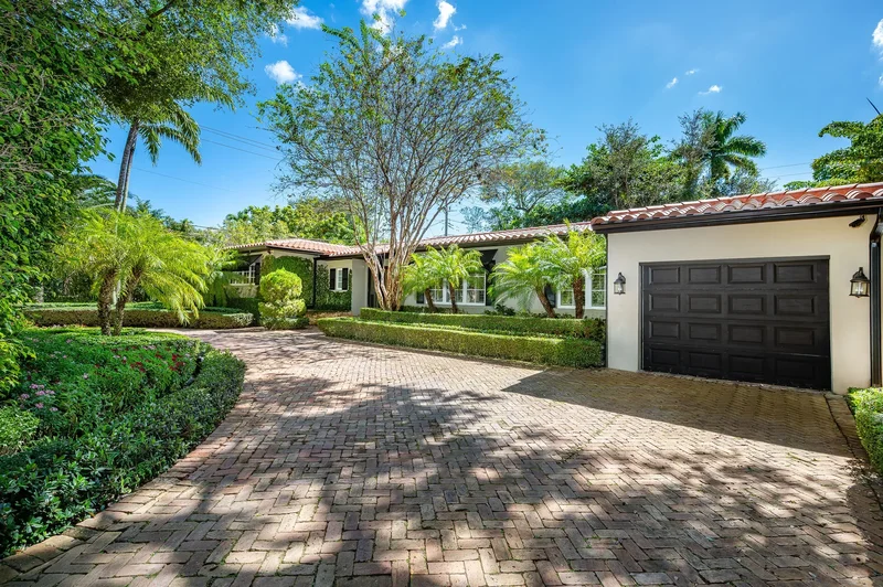612 Catalonia Ave , Coral Gables, FL 33134, Coral Gables, Florida, United States. - Photo 31