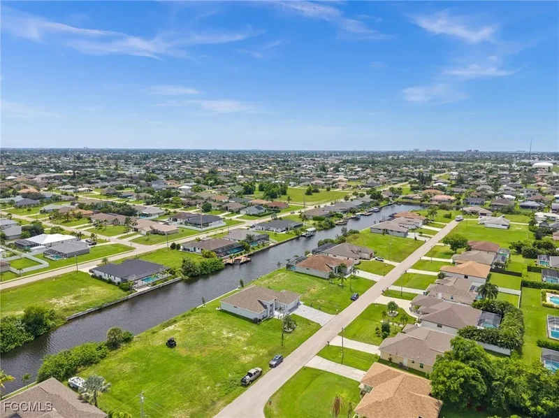 2623 SW 21st Avenue, Cape Coral, FL 33914, Cape Coral, Florida, United States. - Photo 4