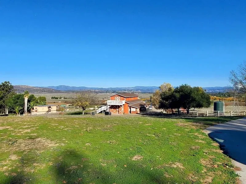17910 Bluegrass Road, Ramona, California, United States. - Photo 12
