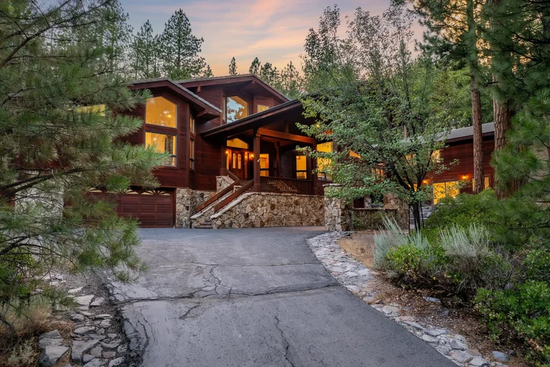 Breathe Deeper. Live Higher. Galena Forest At Green Ash Road.