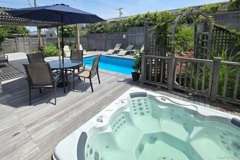 300 Lewis Walk, Yaphank, New York, United States. - Photo 11