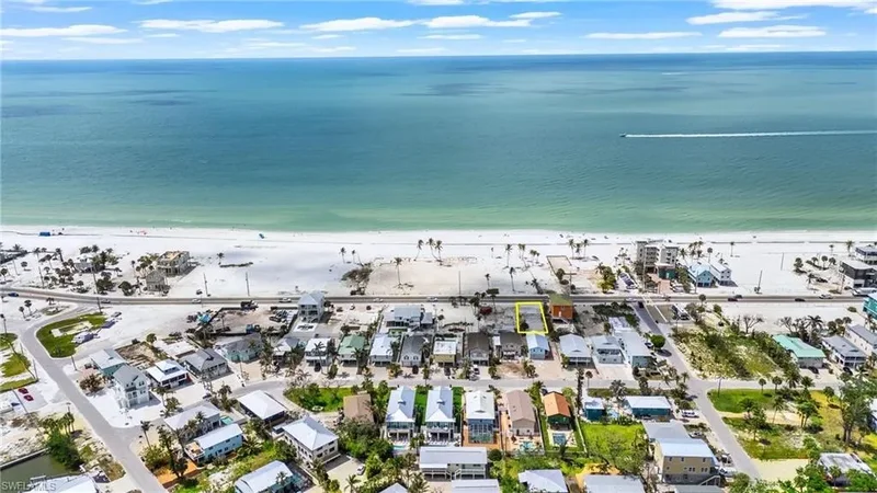 5525, Fort Myers Beach, Florida, United States. - Photo 5