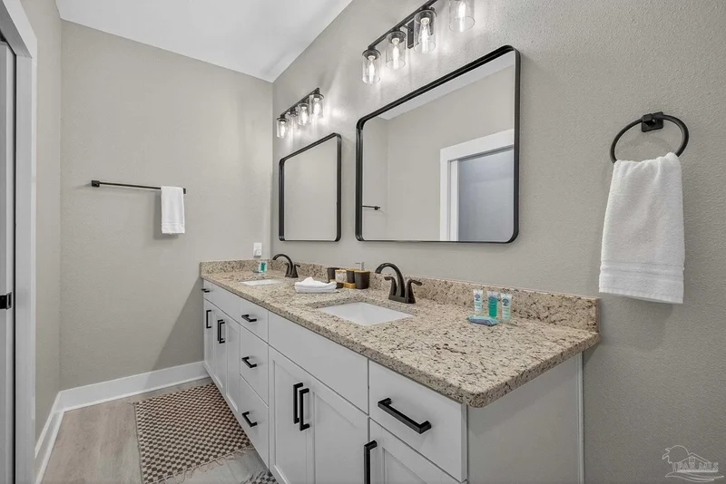 8355 Dudley Ave, Pensacola, FL 32504, Pensacola, Florida, United States. - Photo 14