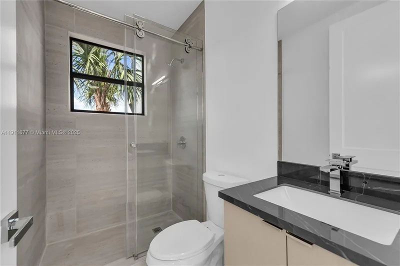 828 NE 14th St, Fort Lauderdale, Florida, United States. - Photo 39