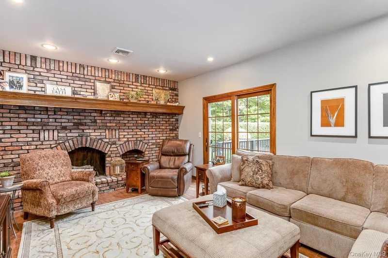1 Christa Court, Lake Grove, Ny, 11755