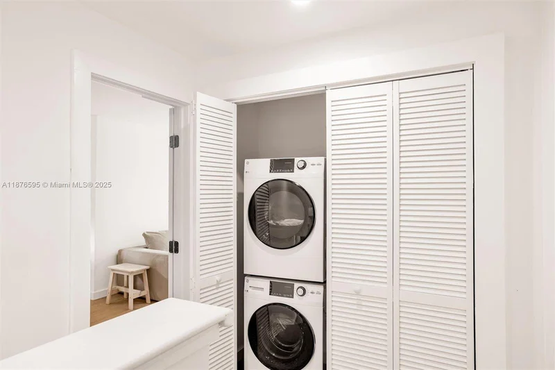 4286 S Douglas Rd, Miami, Florida, United States. - Photo 31