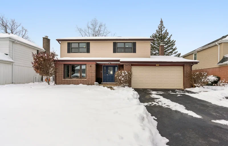 1720 N Burning Bush Lane , Mount Prospect, IL 60056, Mount Prospect, Illinois, United States. - Photo 1