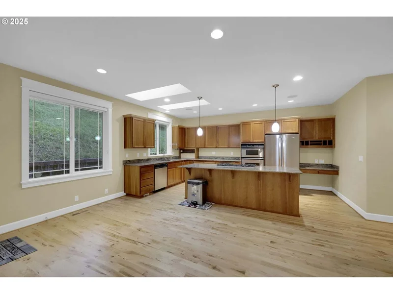 3085 Summit Sky Blvd, Eugene, OR 97405, Eugene, Oregon, United States. - Photo 16