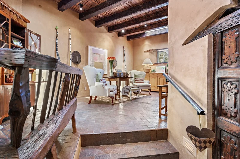 196 Overlook Road, Santa Fe, NM 87505, Santa Fe, New Mexico, United States. - Photo 9