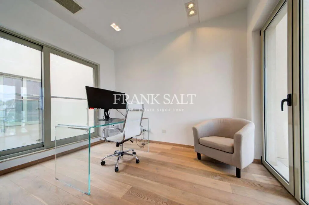 Gallery photo 3
