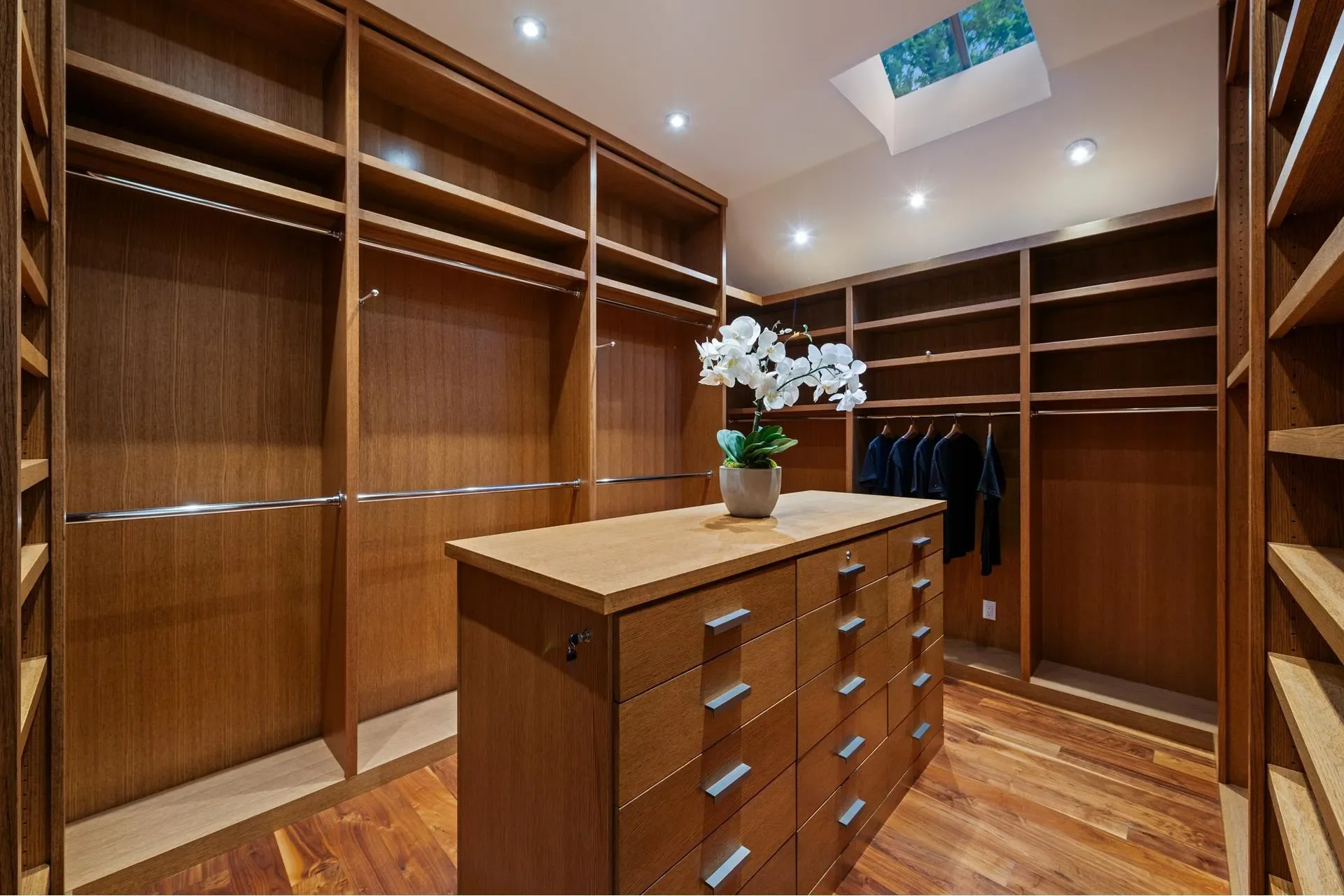2576 Benedict Canyon Dr, Beverly Hills, California, United States. - Photo 11