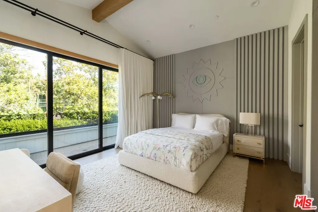 455 N Bundy Drive, Los Angeles, California, United States. - Photo 21
