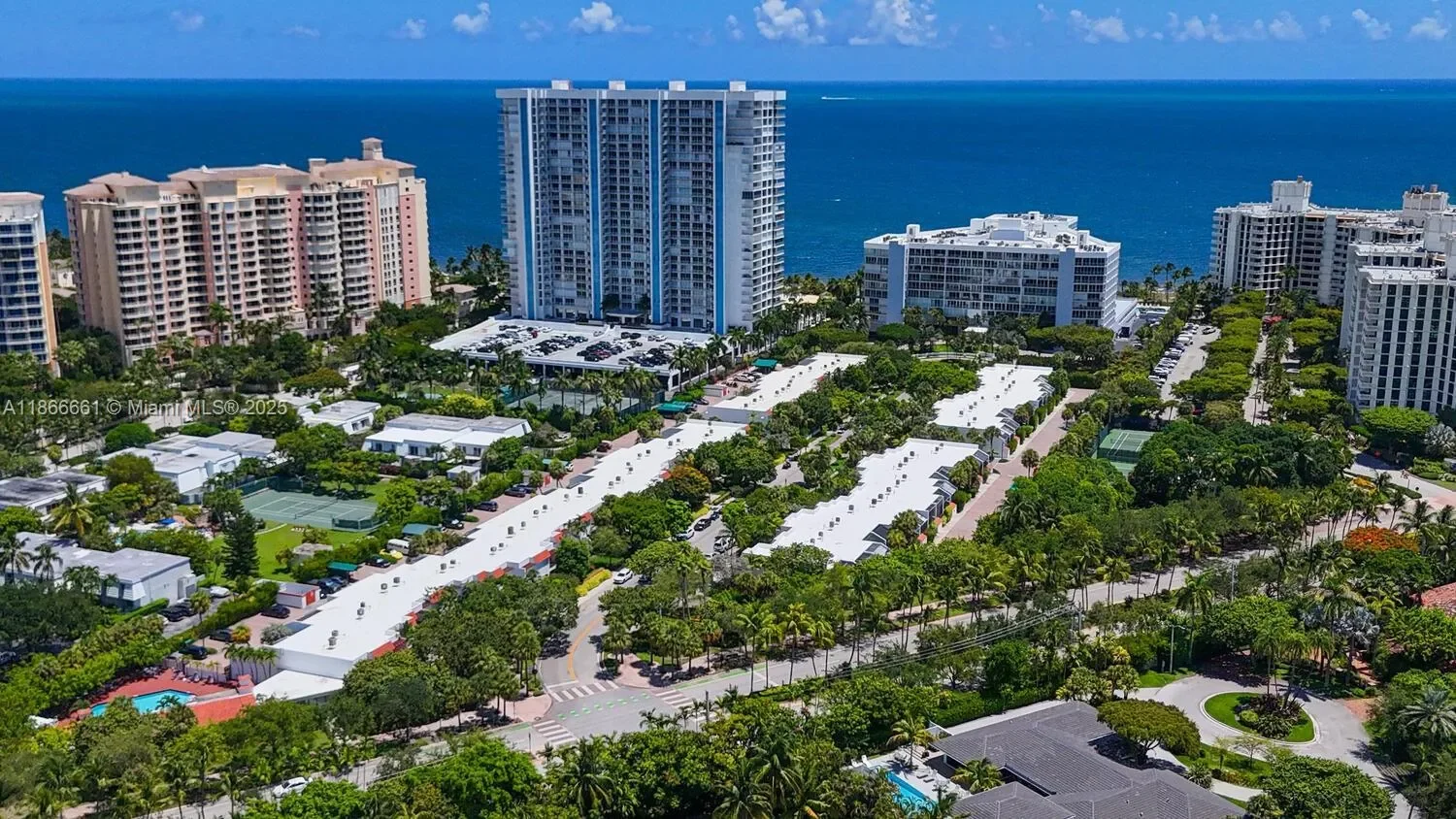 265 Grapetree Dr 110, Key Biscayne, Florida, United States. - Photo 42