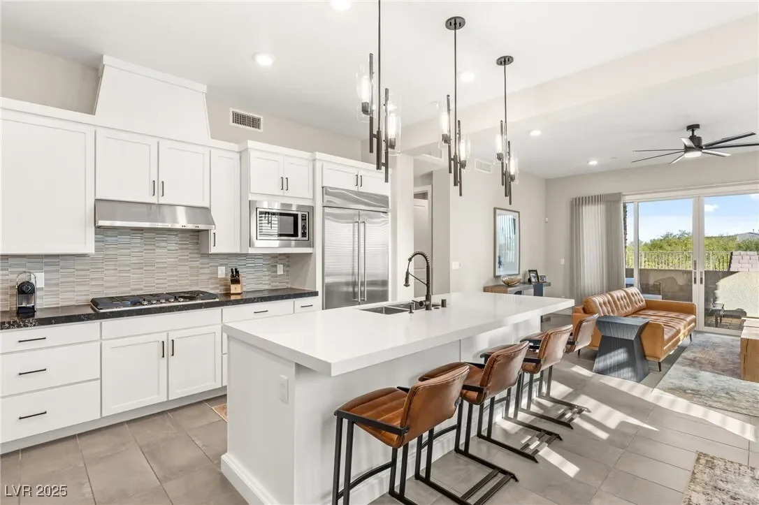 11280 Granite Ridge Drive 1012, Las Vegas, Nevada, United States. - Photo 2