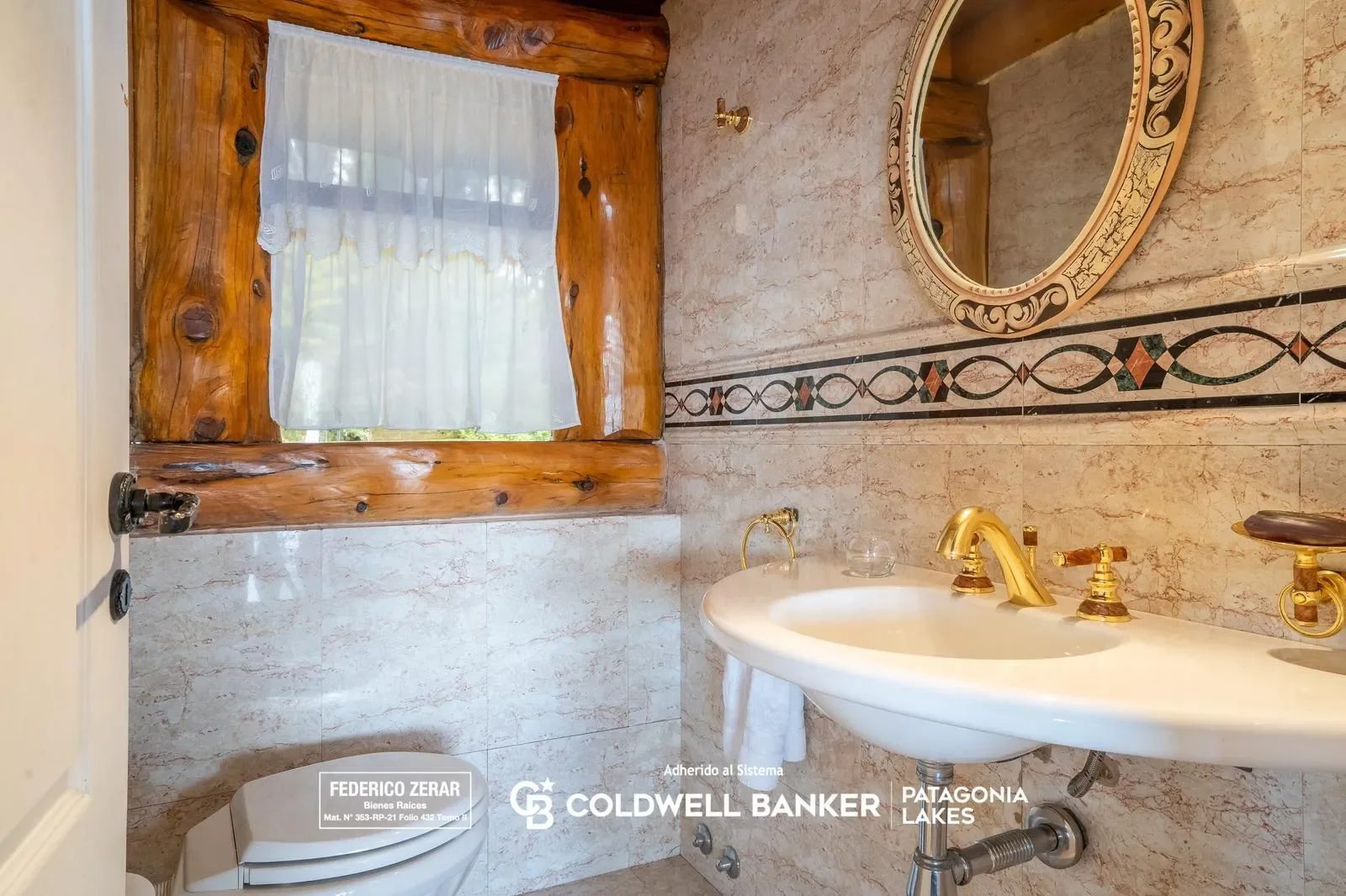 VENTA - Exclusiva casa de  5 dormitorios, 4 baños en barrio del Golf, Llao Llao, Bariloche, Bariloche, Villa Llao Llao, Río Negro, Argentina. - Photo 13
