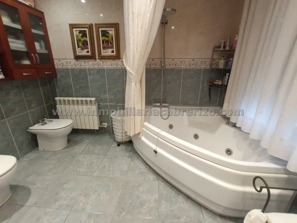 Gallery photo 3
