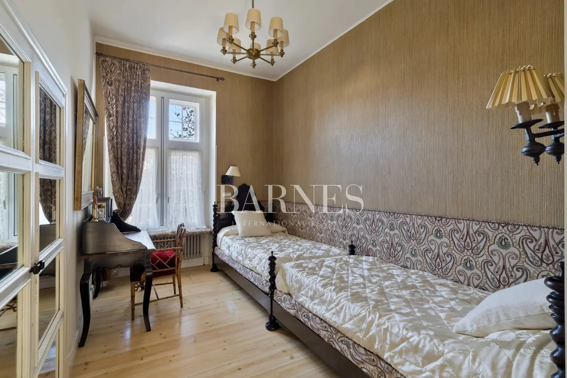 Gallery photo 10