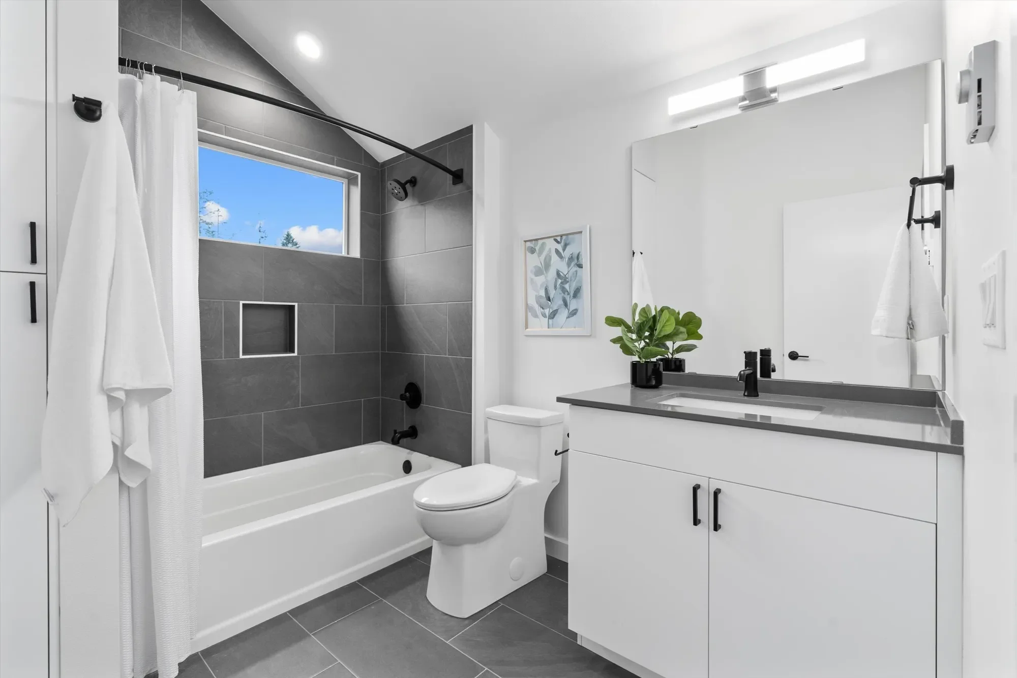 1327 N 185th St Unit #A , Shoreline, WA 98133, Seattle, Washington, United States. - Photo 19