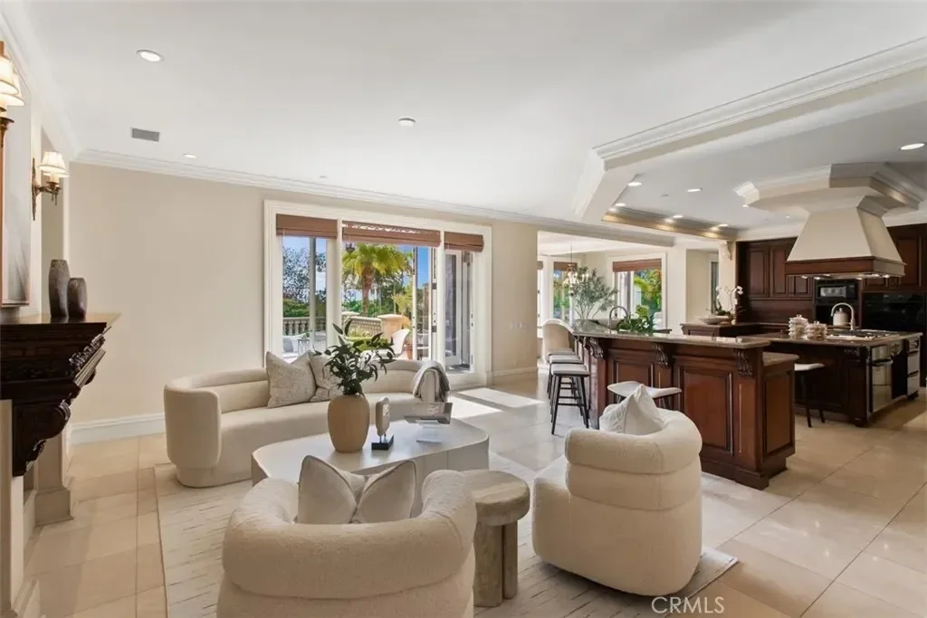 11 Shoreview, Newport Beach, California, United States. - Photo 13