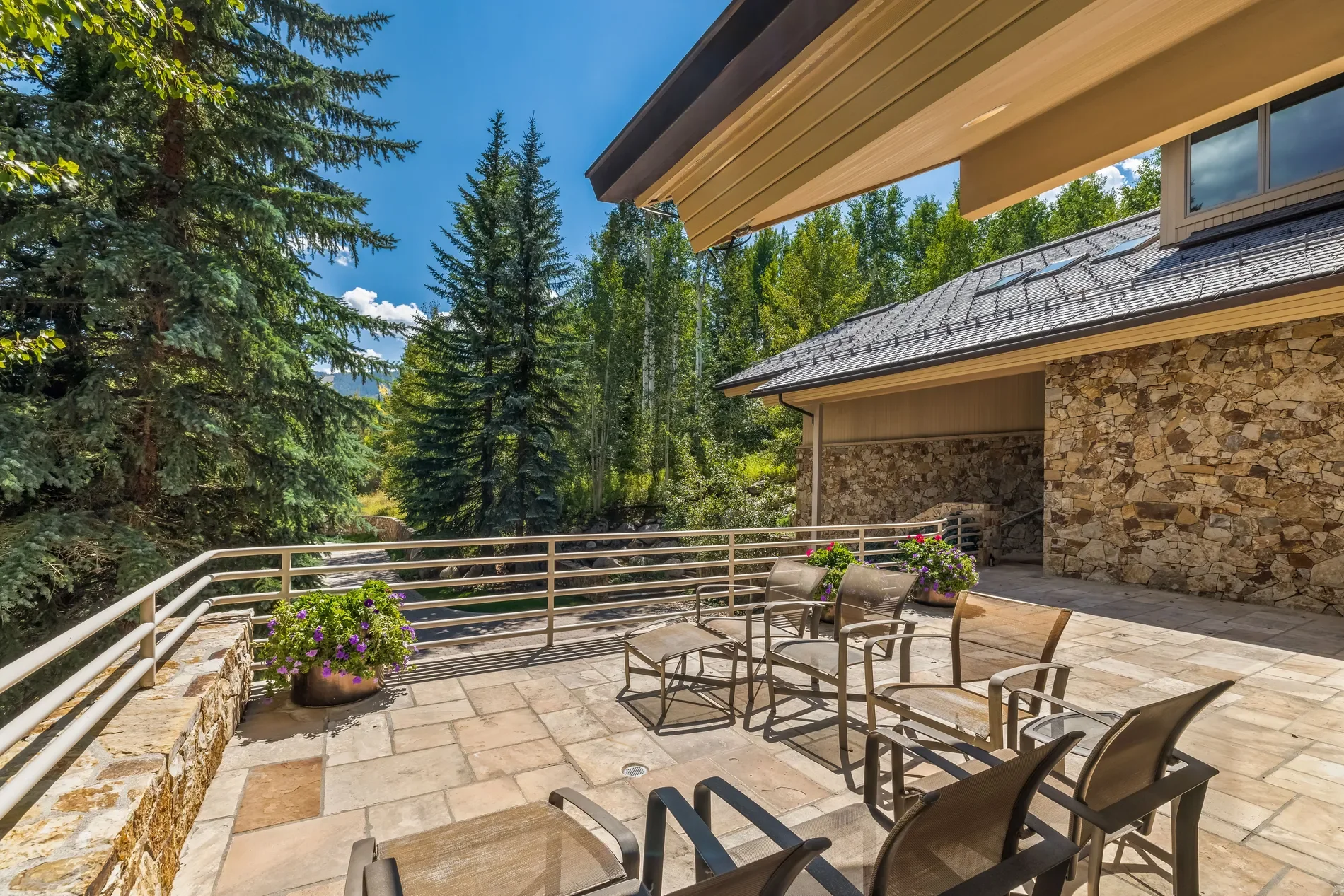 Gallery photo 9