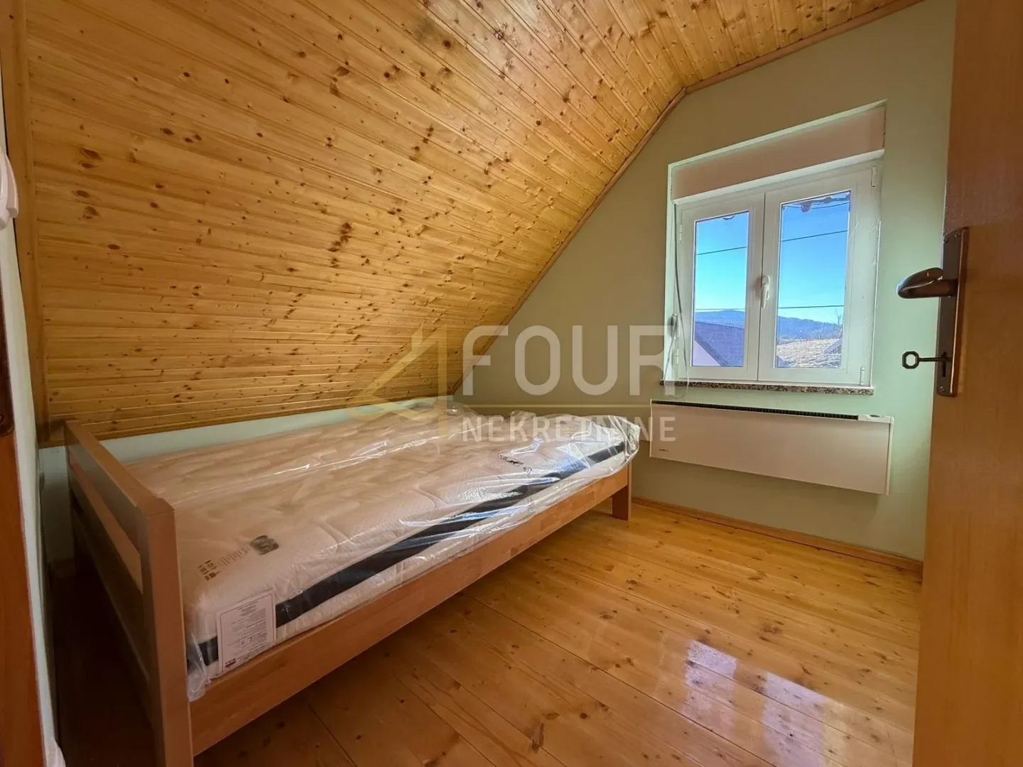 Gallery photo 2