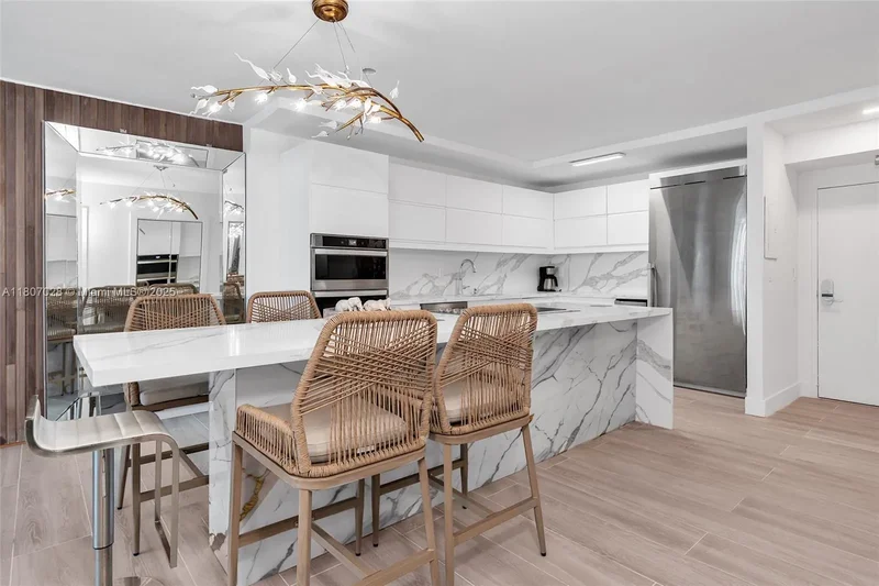 2301 Collins Ave 1019, Miami Beach, Florida, United States. - Photo 8