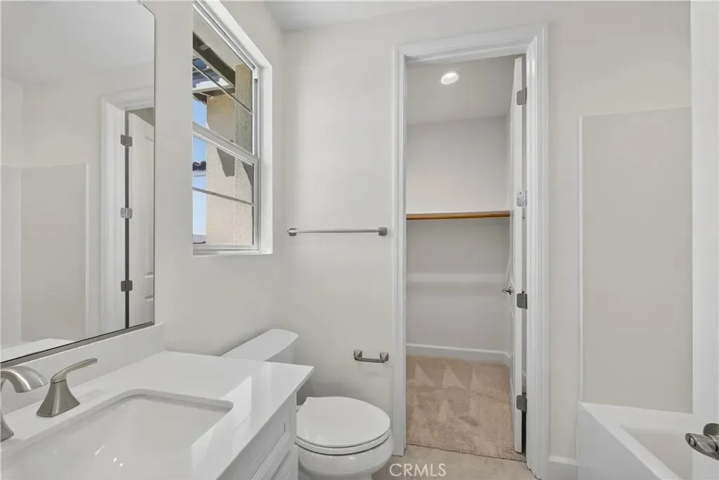 21219 Currant Ct, Los Angeles, California, United States. - Photo 30