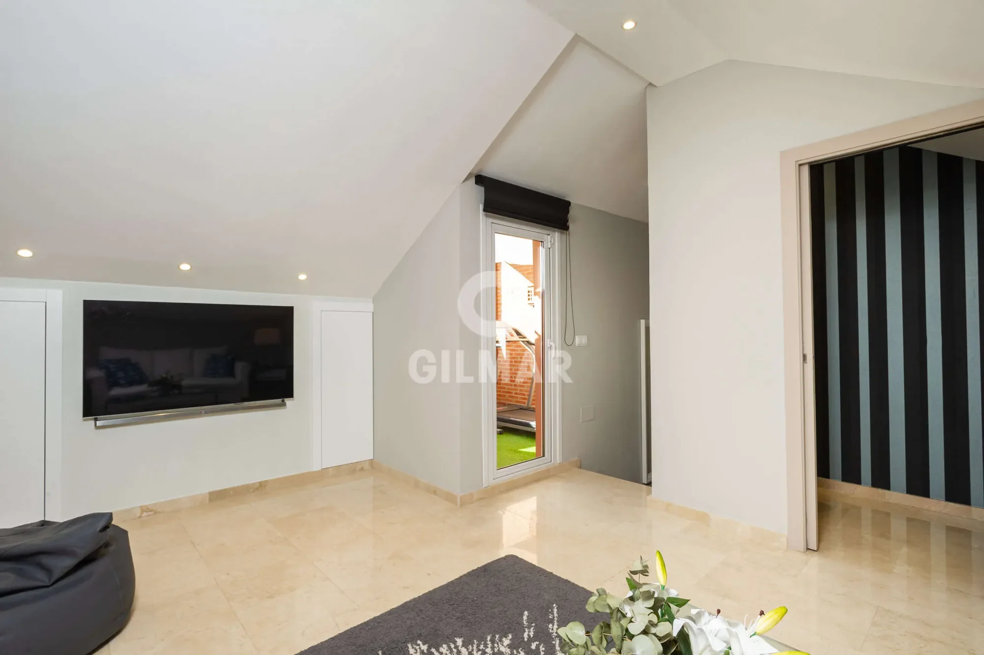 Gallery photo 9