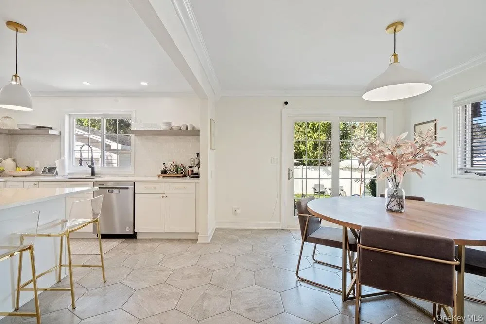 116 Sperry Blvd Boulevard, New Hyde Park, New York, United States. - Photo 14
