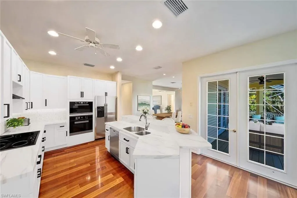 5810 Pine Tree DR, Sanibel, FL, 33957, USA, Sanibel, Florida, United States. - Photo 19