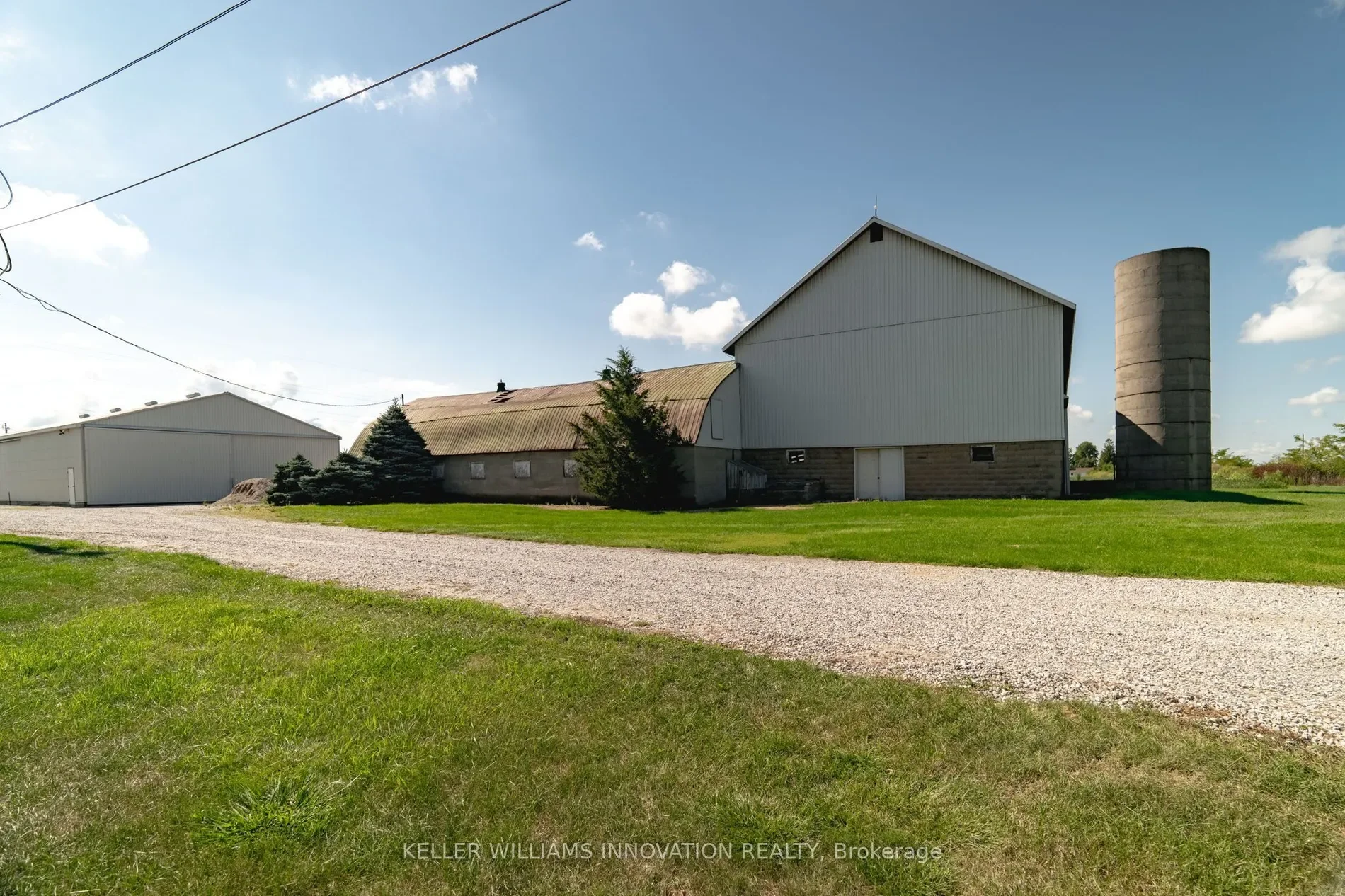 Exterior photo 5