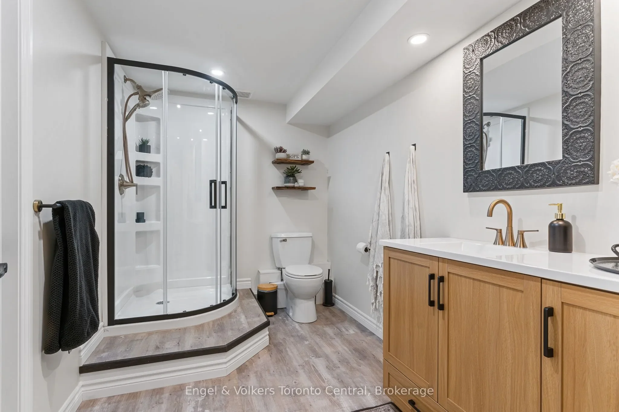 242 SOMERS Street, Owen Sound, Ontario, Canada. - Photo 29
