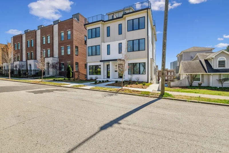 3135 Parthenon Ave A, Nashville, Tennessee, United States. - Photo 77