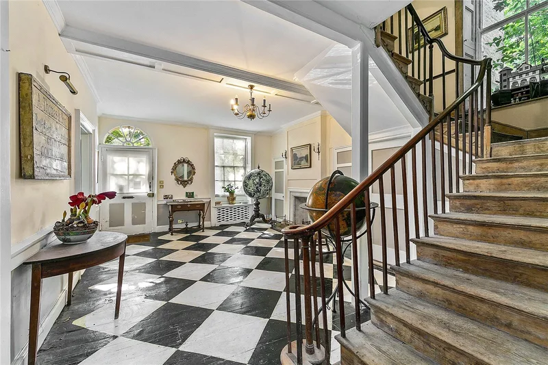 West Hall Road, Kew, TW9, Richmond, England, United Kingdom. - Photo 3