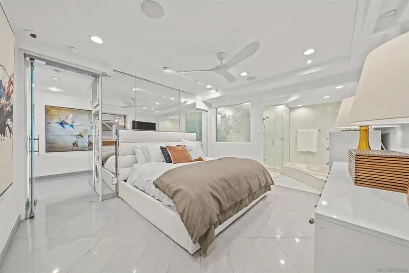 2999 Ocean Front Walk 1, San Diego, California, United States. - Photo 29