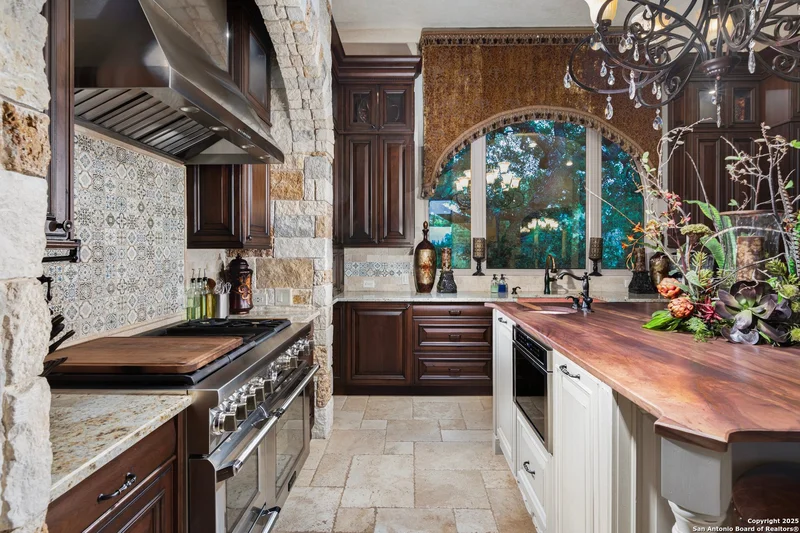 2219 Clubs Dr, Boerne, TX 78006, Boerne, Texas, United States. - Photo 3