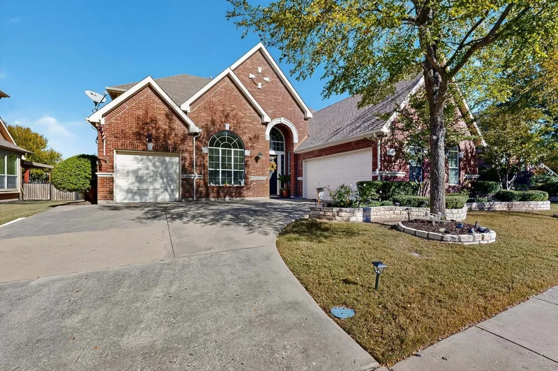 5 Bedrooms Single Family Detached