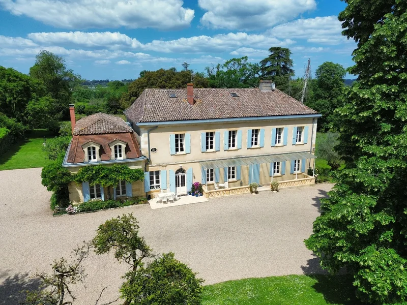 Timeless Elegance Near Bergerac – An Exceptional Country Manor Awaits