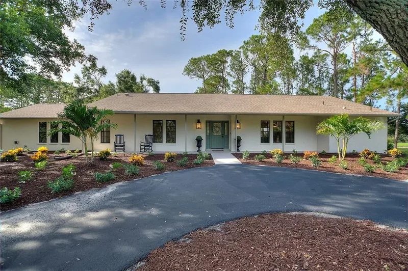 5 Bedrooms Single Family Detached