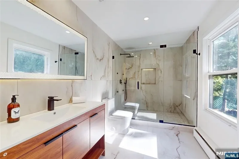 16 Columbine Road, Paramus, NJ, 07652, USA, Paramus, New Jersey, United States. - Photo 11