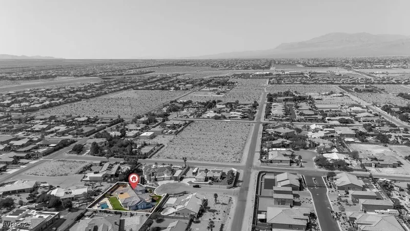 5865 Egan Crest Drive, Las Vegas, Nevada, United States. - Photo 85